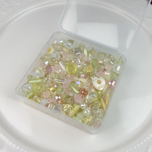 0 0今日新作 ピンク緑 シードビーズ混ぜ(0213)