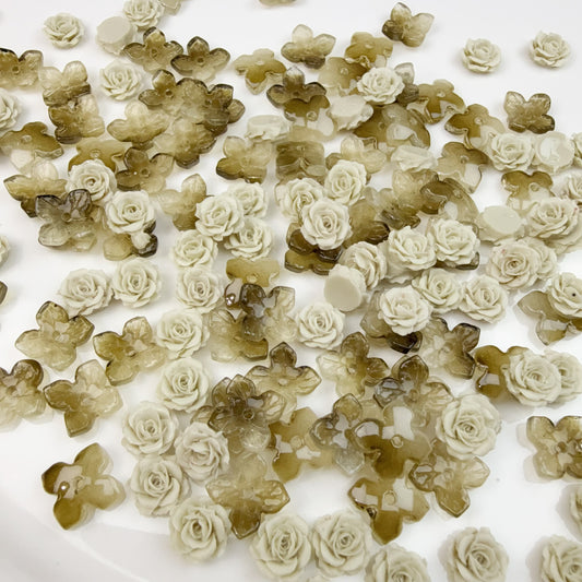 0 0今日新作 4弁花&柔らかい薔薇の混ぜ(0111)