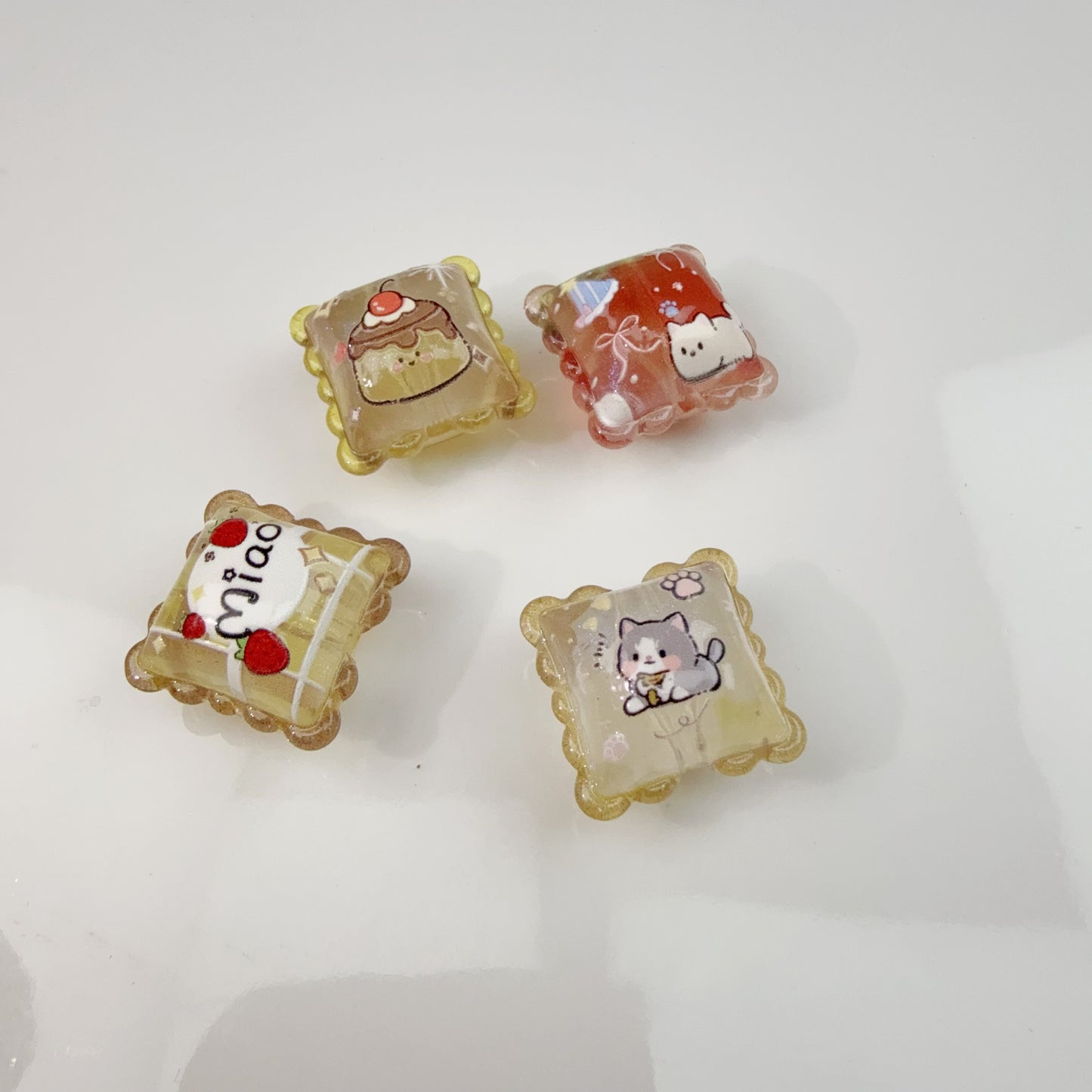 0 0今日新作 夜光効果クッションビーズ(1224)