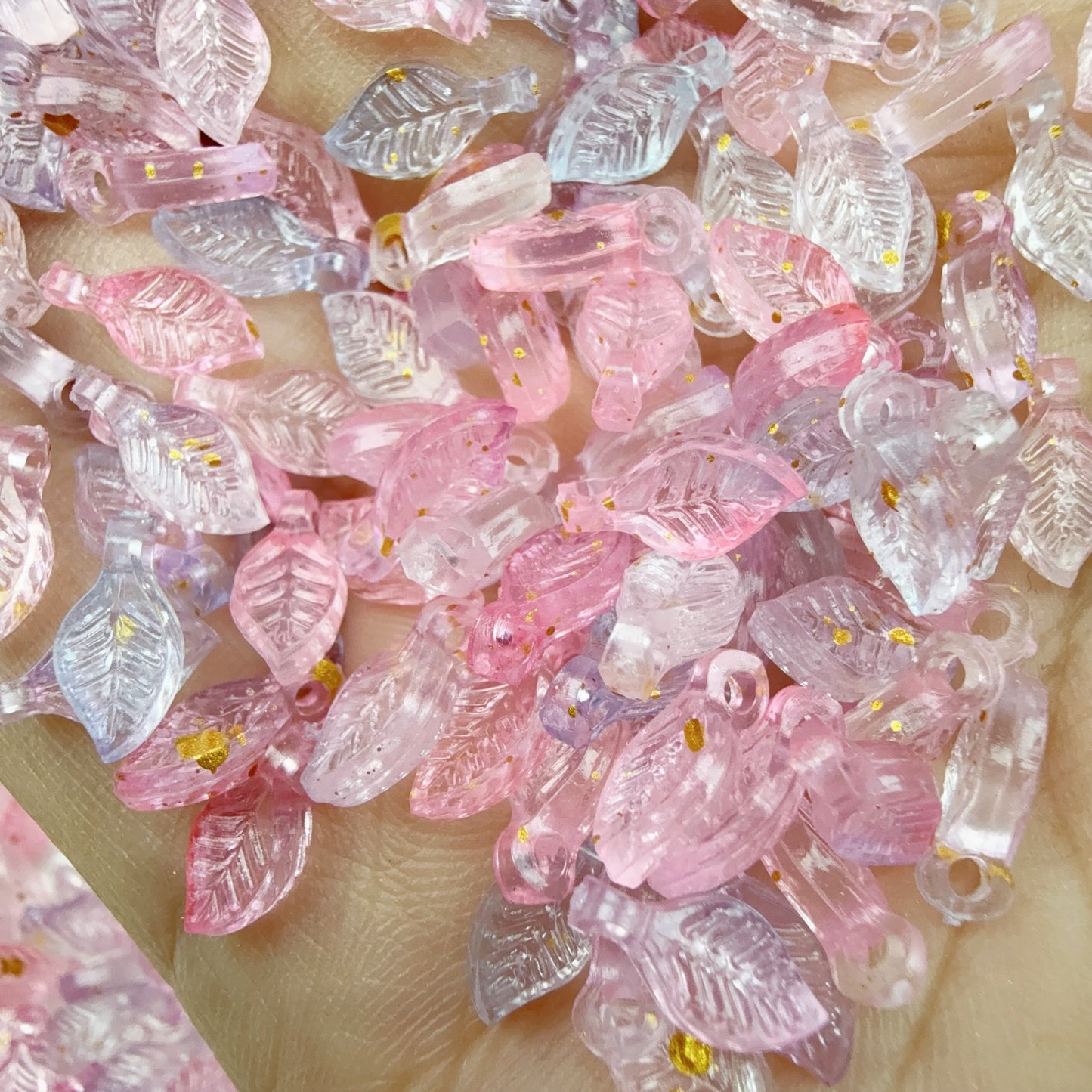 0 0今日新作 アクリル葉っぱ(0108)