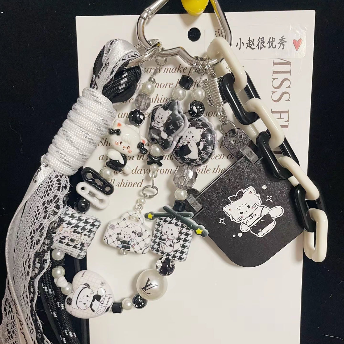 0 0今日新作 黒白猫 アクリル混ぜ(0909)