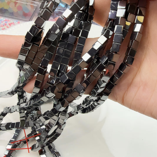 0 0今日新作 黒胆石−4ミリ（0925）