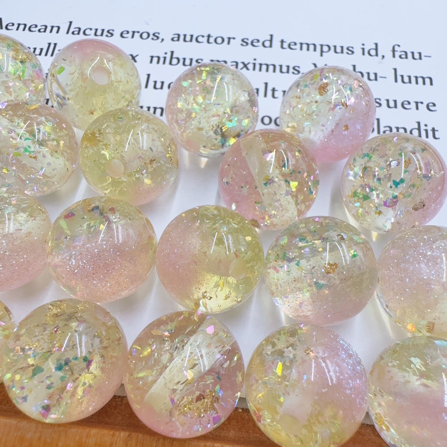 0 今日新色 カラフルオパール树脂ビーズ（1026）