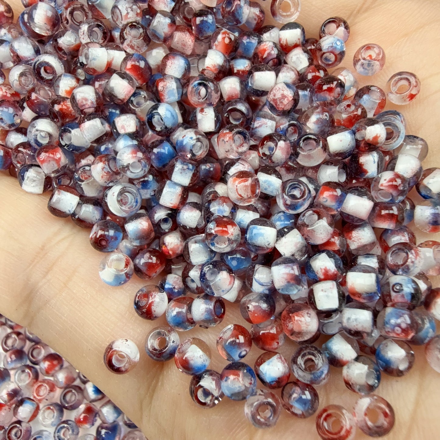 0 0今日新色 カラー芯染めピカソ シードビーズ混ぜ(1108)