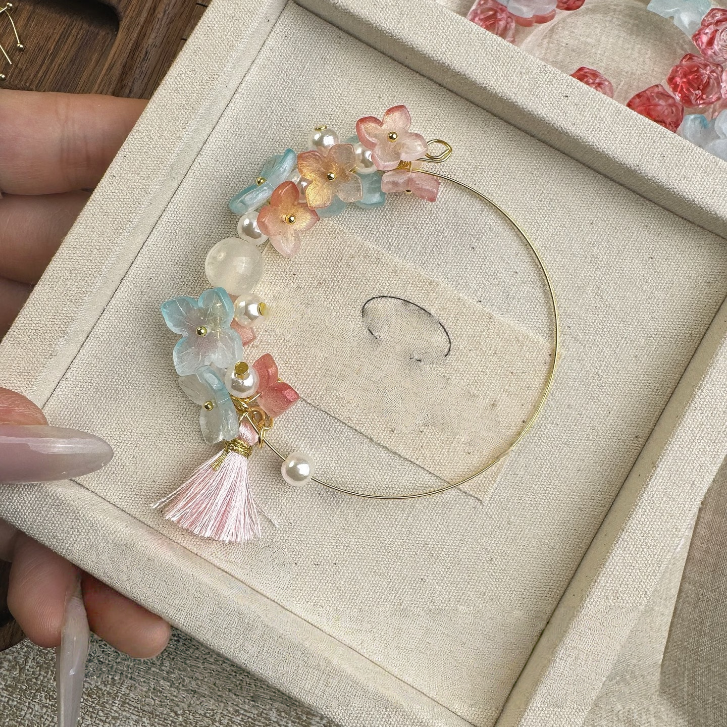 0 0今日新作 ガラスビーズ-4片花14ミリ(0108)