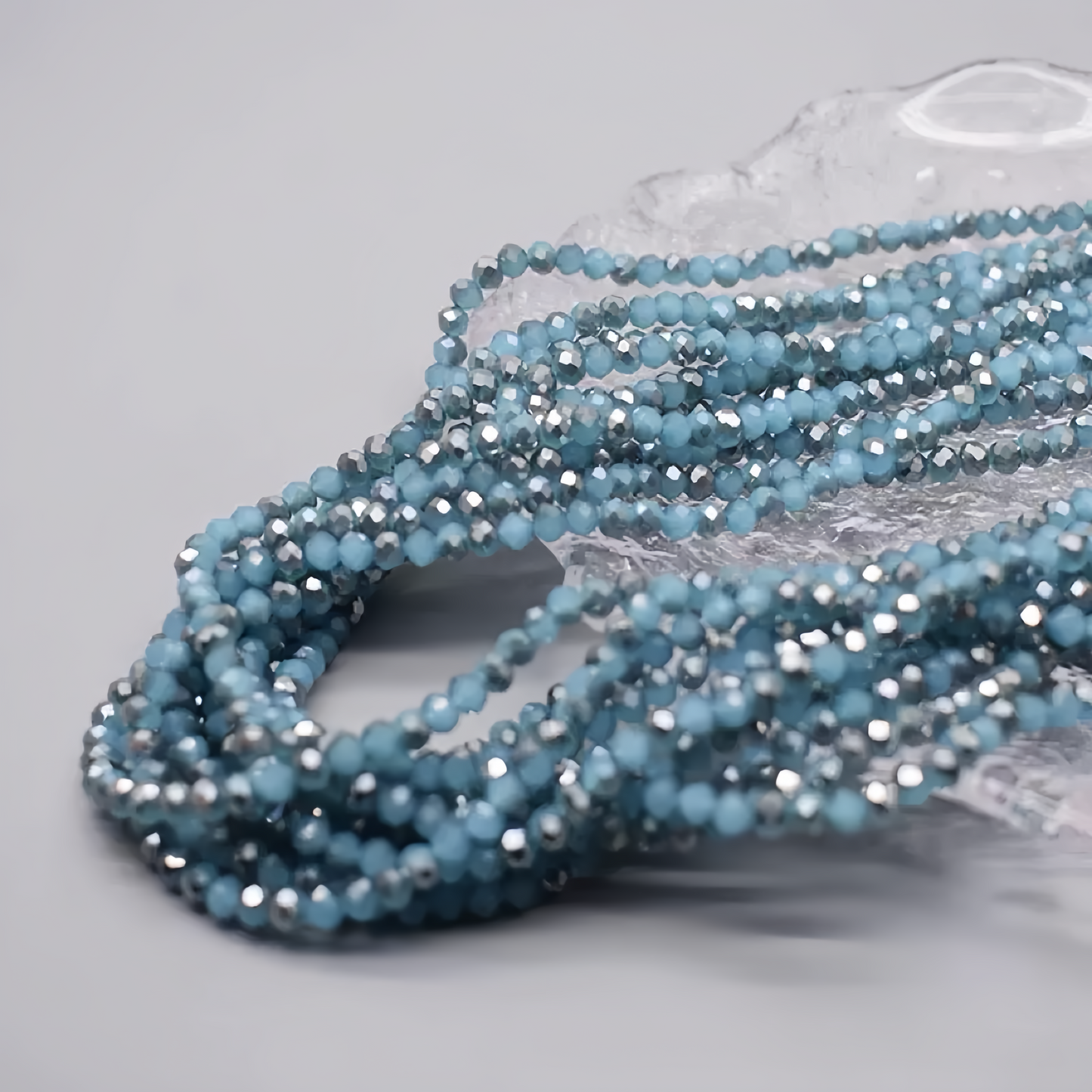 0 0今日新作 メッキ半銀ボタンカット−4ミリ ガラス(0214)