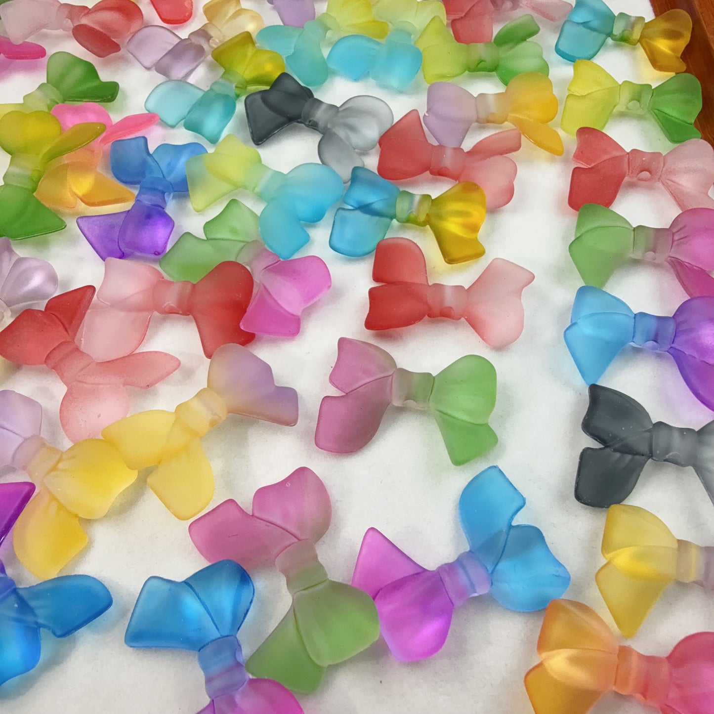 0 0今日新作 マット2色リボン アクリル(0624)