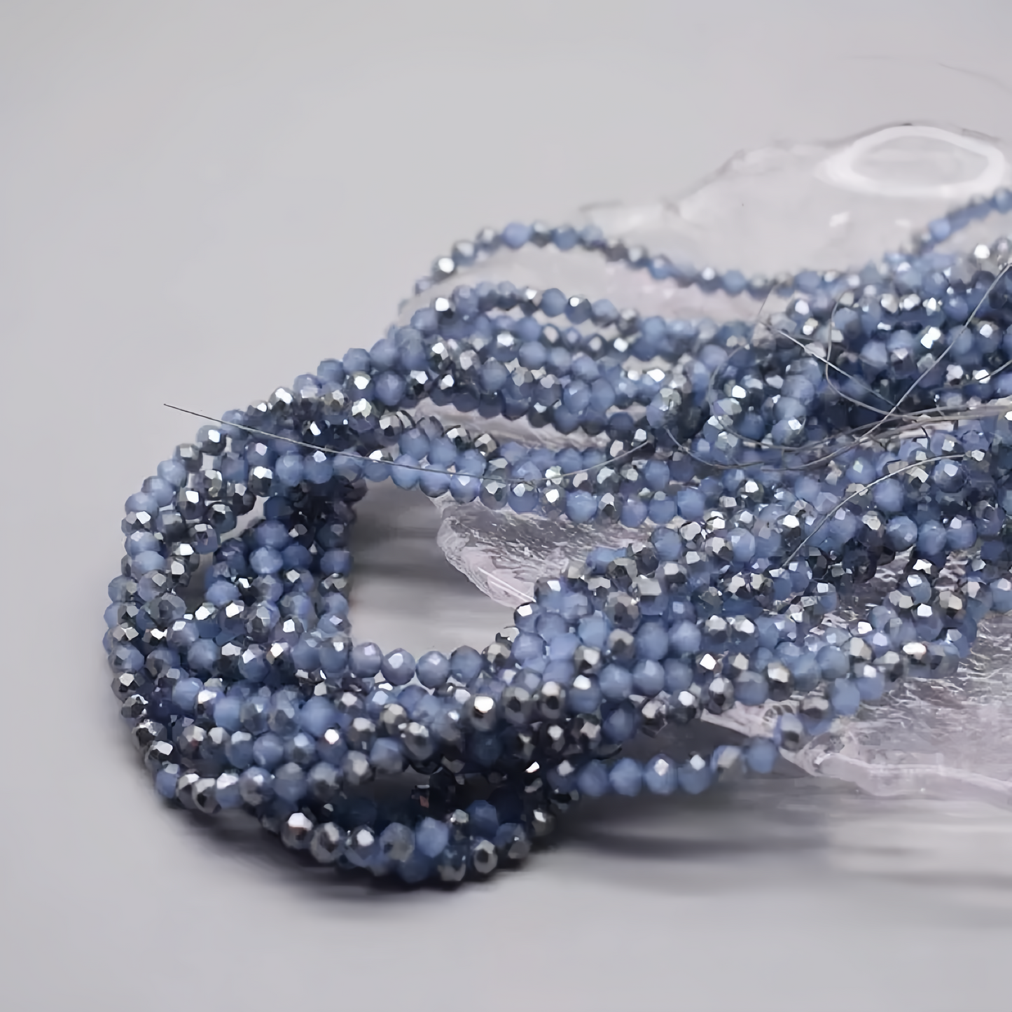 0 0今日新作 メッキ半銀ボタンカット−4ミリ ガラス(0214)