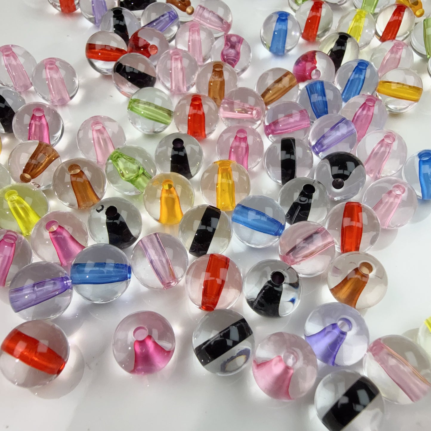 0 0今日新形 芯染めクリアビーズ(0815）