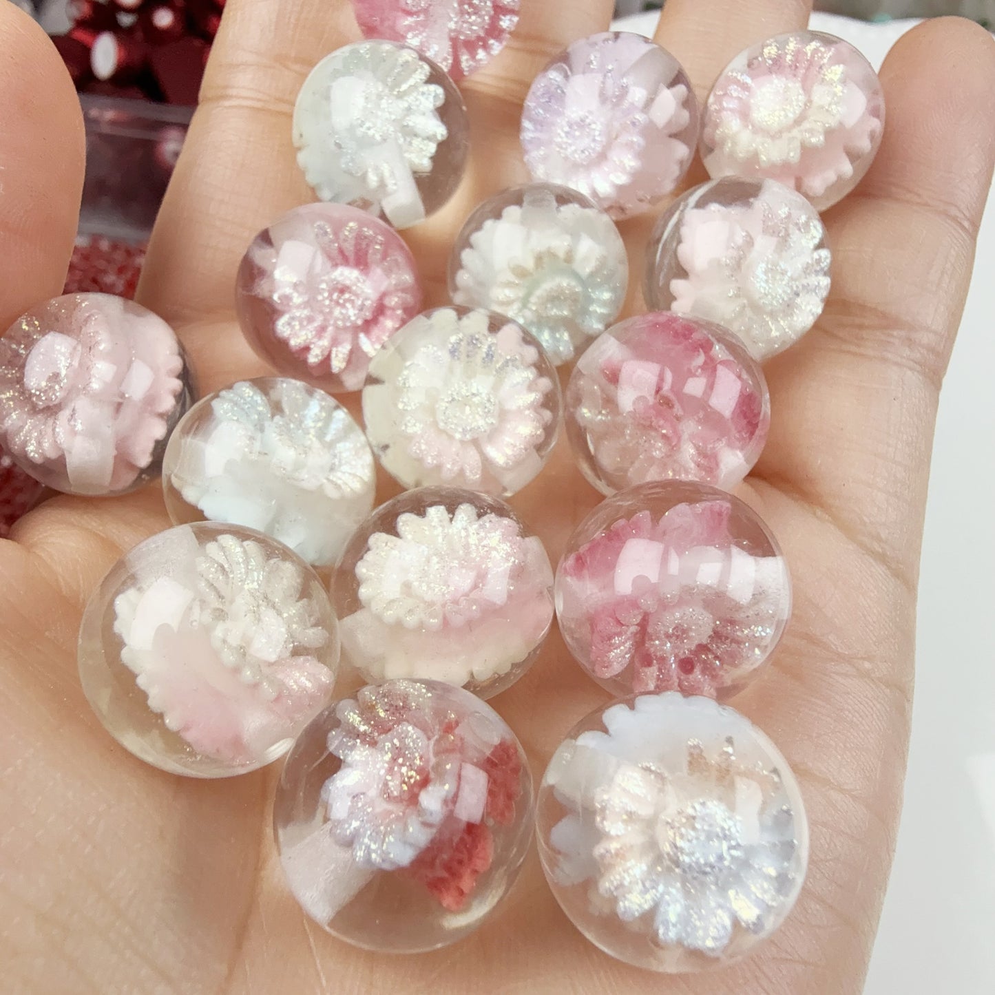 0 0今日新作 手作りマーガレット樹脂ビーズ  色チェンジ 夜光効果(1217)