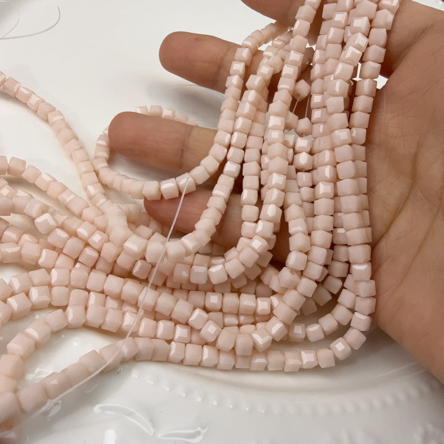 0 0今日新作 4ミリキューブ 連材（1023）