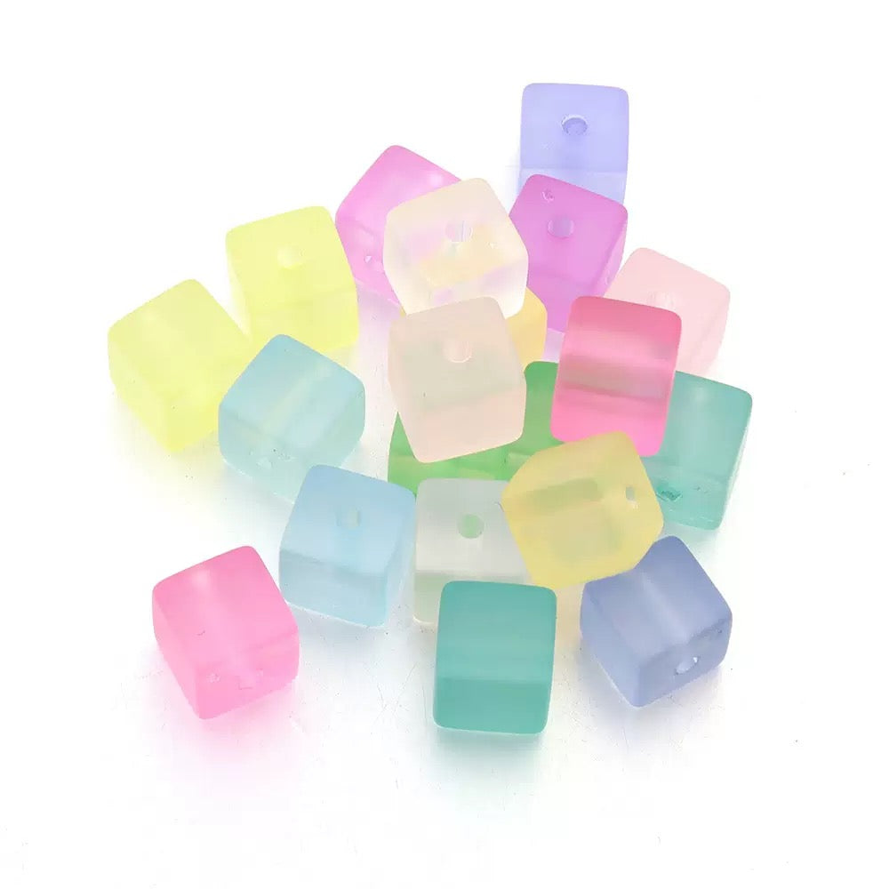 0 0今日新作 マットキューブ アクリル(0623)