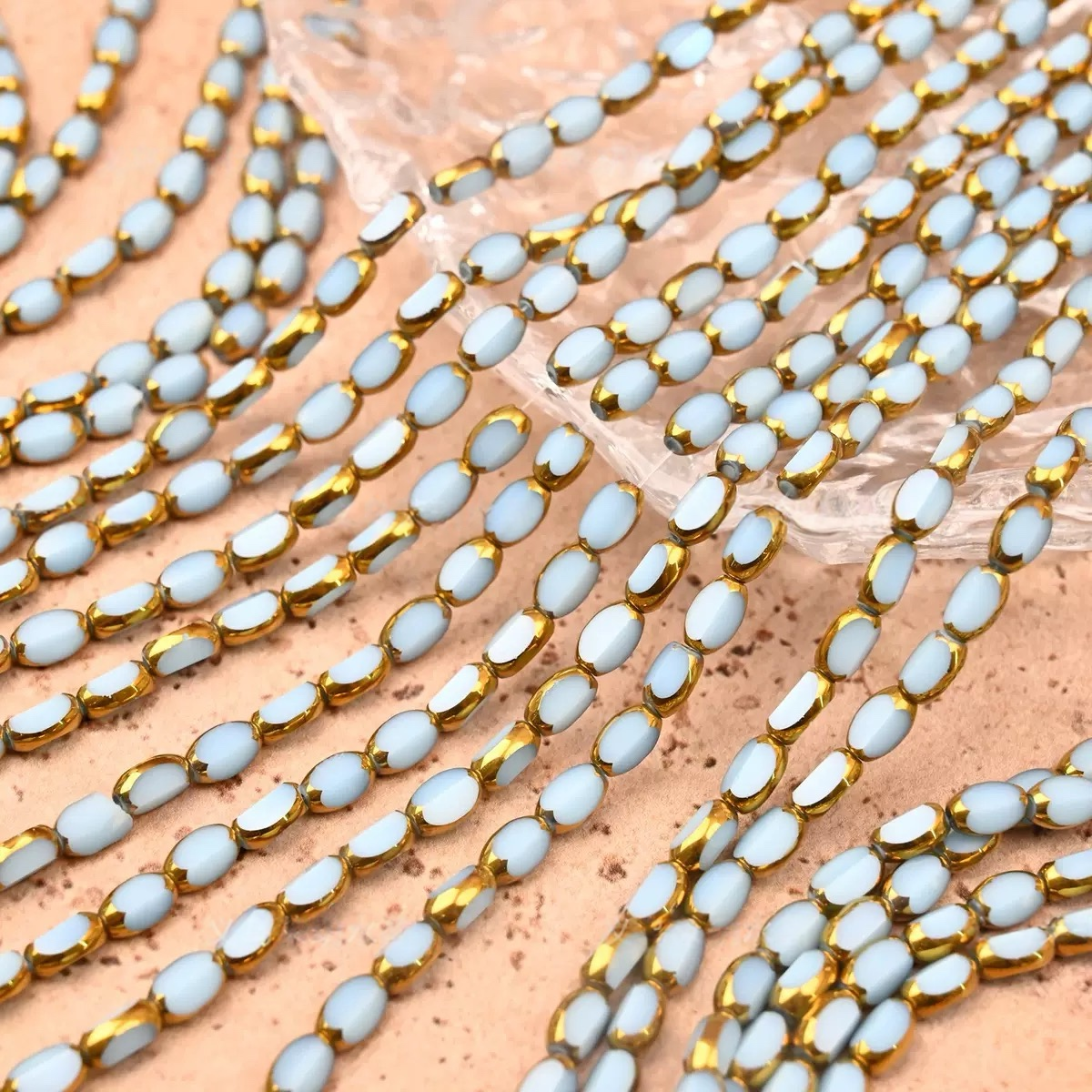 0 0今日新作 アンティーク金カット 連材（1029）