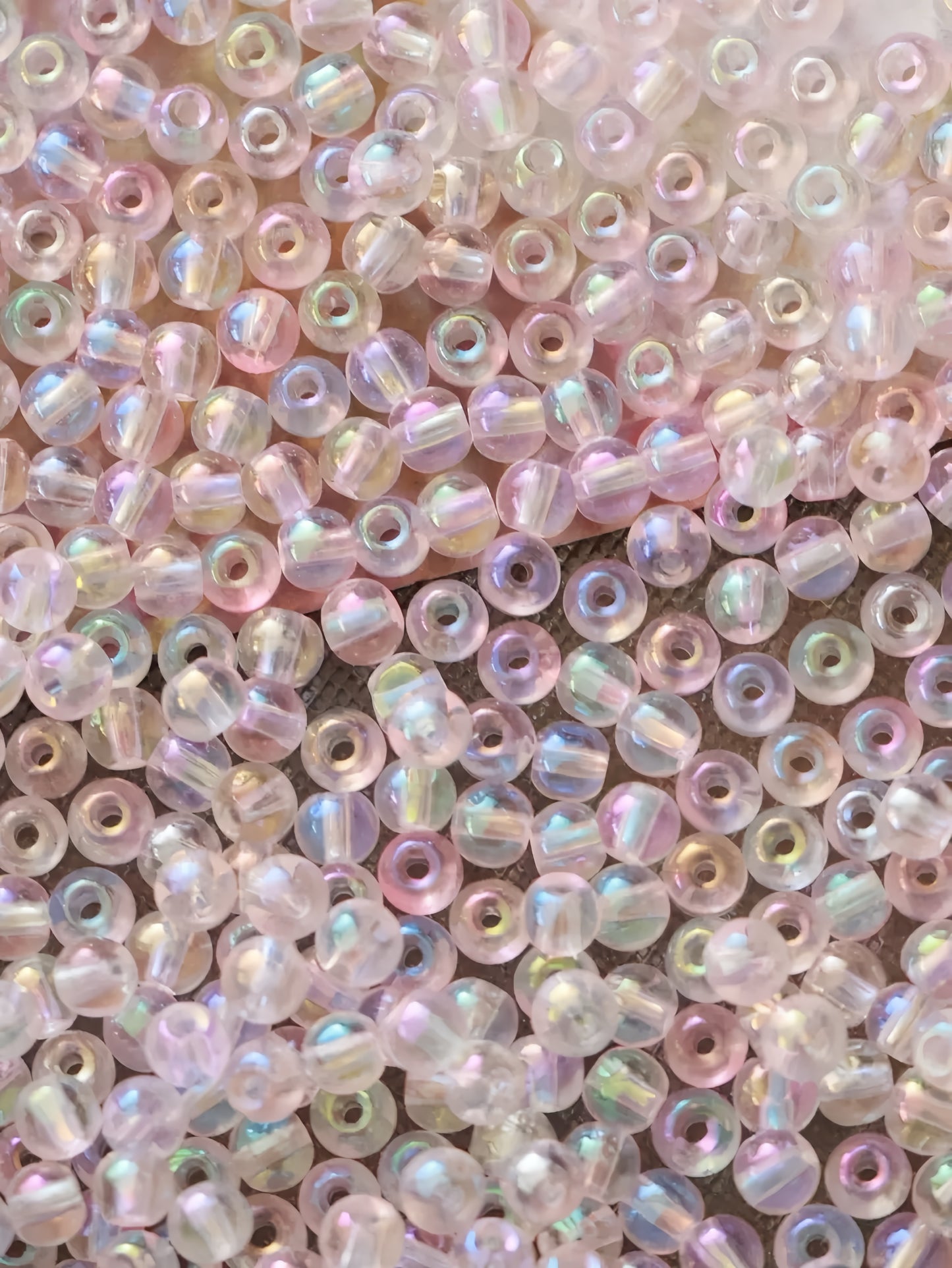 0 0今日新作 ツヤツヤ泡 4ミリ シードビーズ(1123)