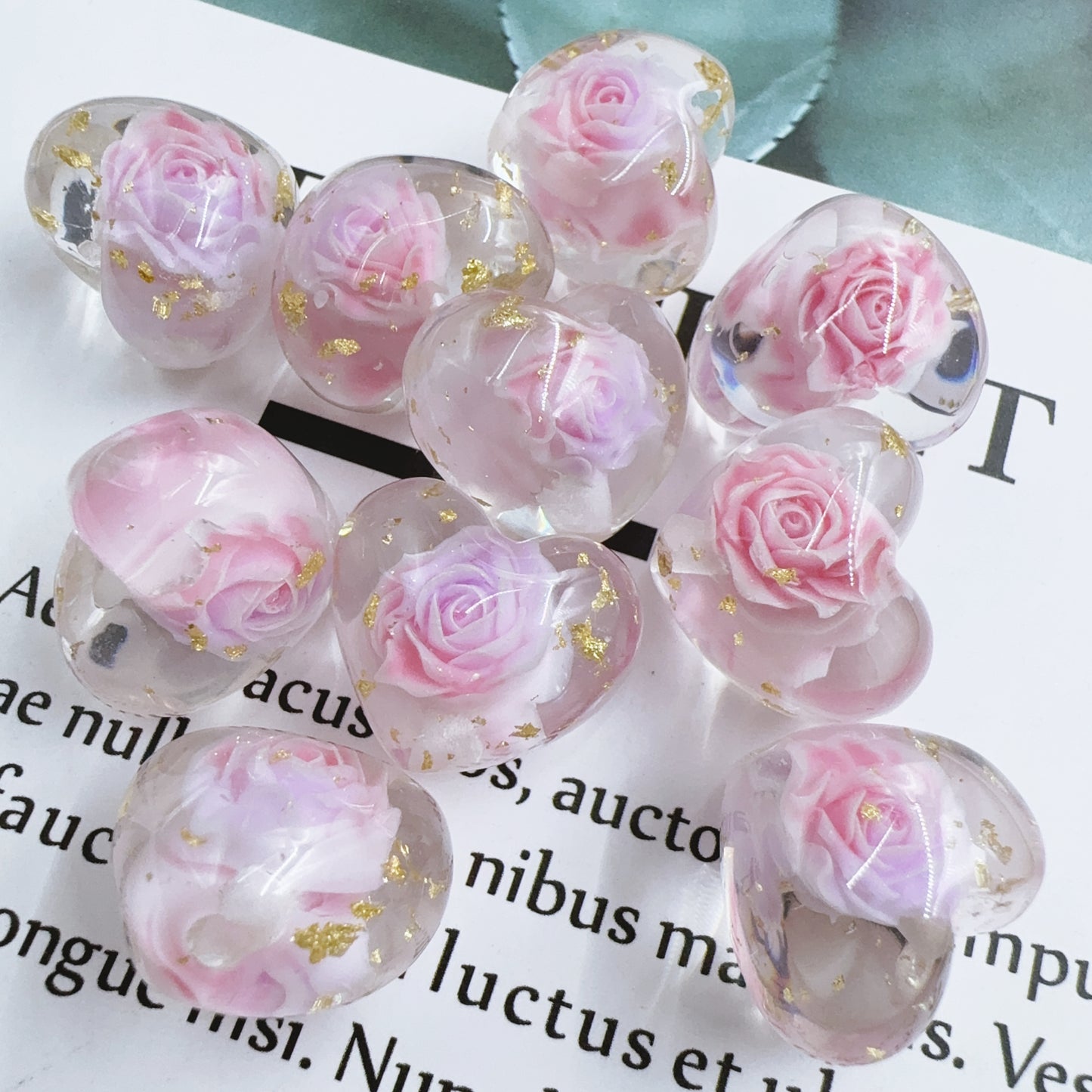 0 今日新作 ローズレジンハートビーズ（1026）