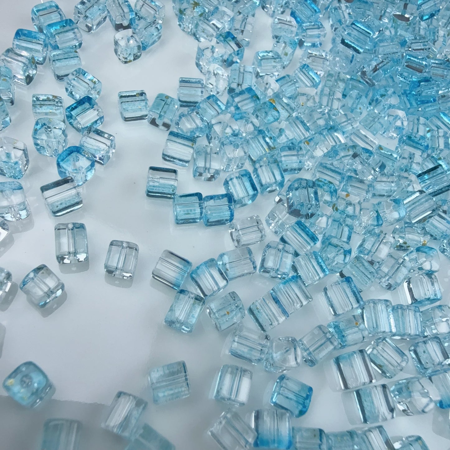 0 0今日新作 ガラスキューブ 5ミリ(0715)