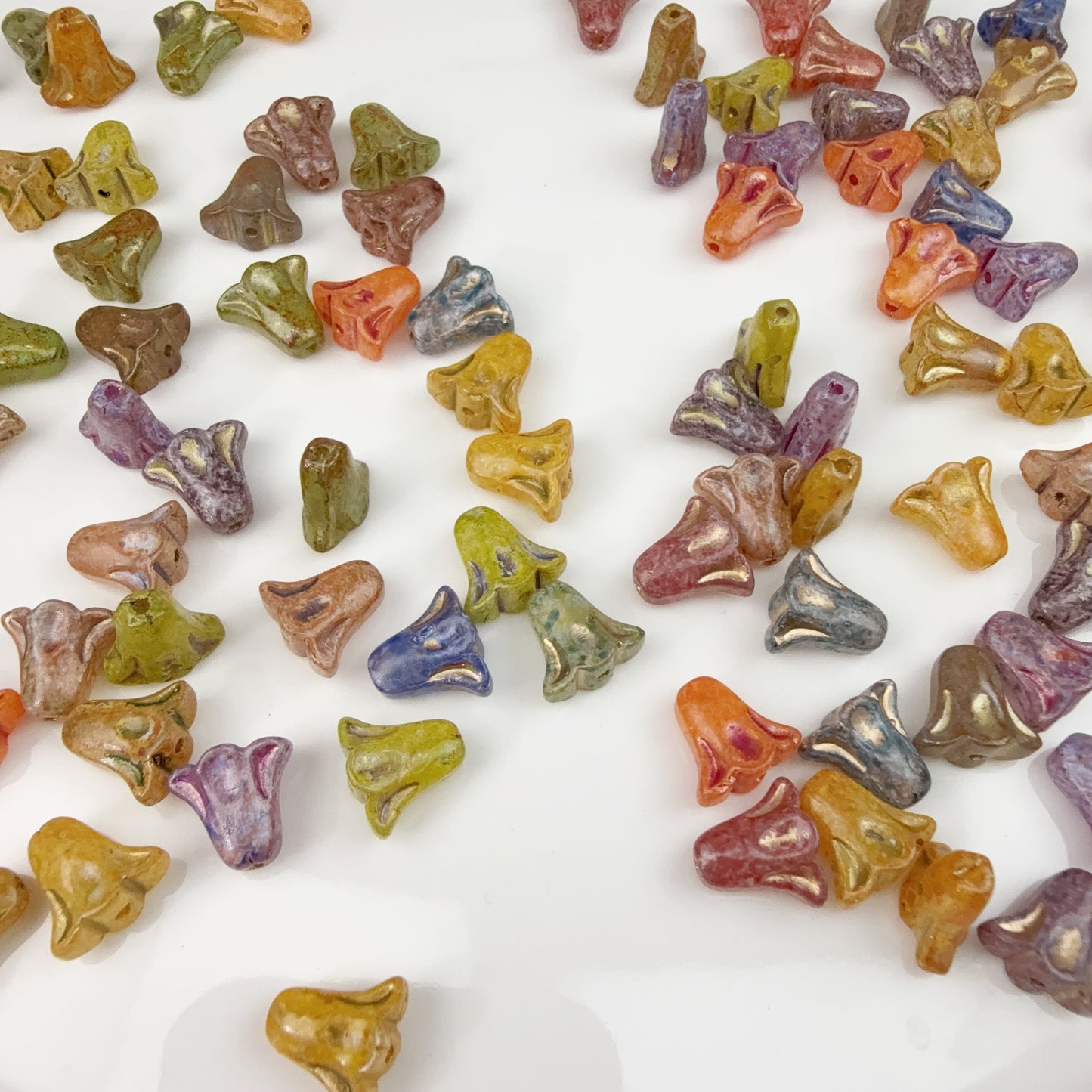 0 0今日新作 チェコビーズ-チューリップ(0102)