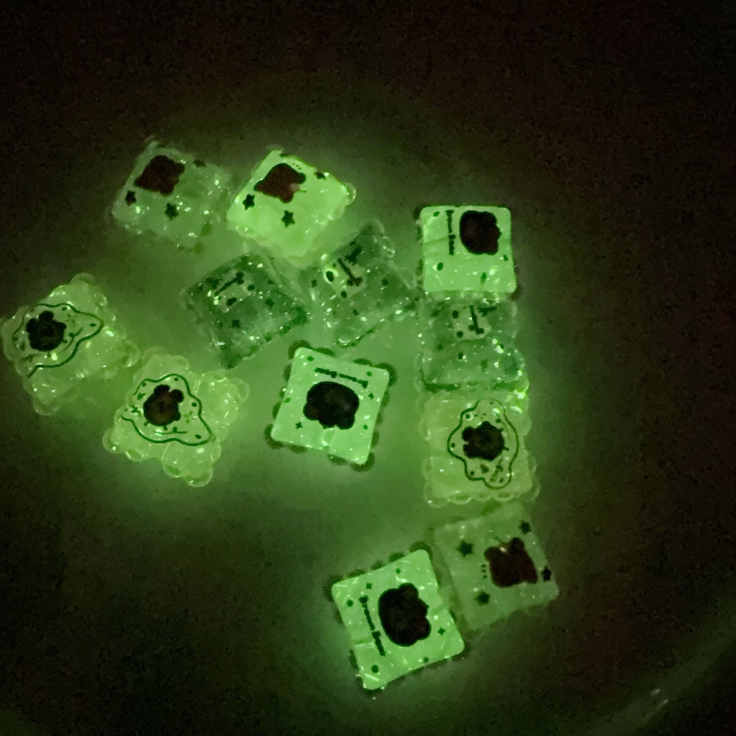 0 0今日新作 夜光効果クッションビーズ(1224)