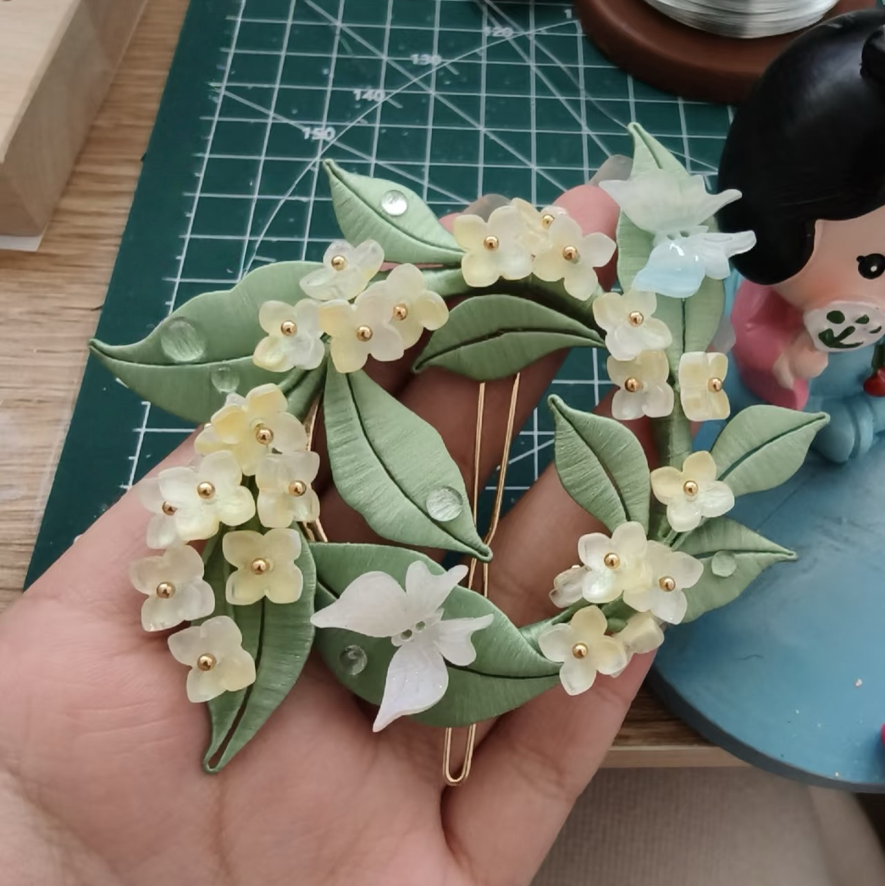 0 0今日新作 ガラスビーズ-4片花14ミリ(0108)