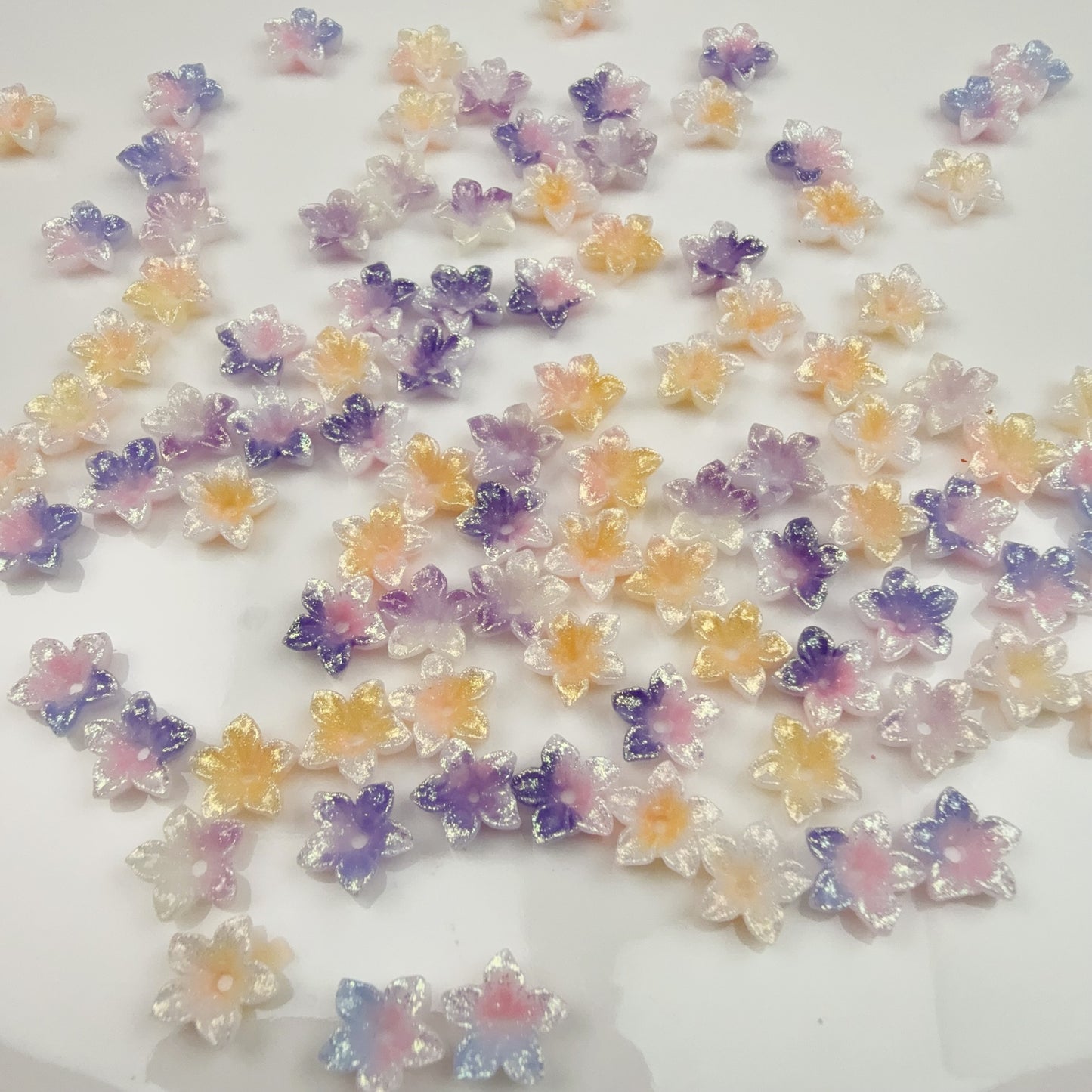 0 0今日新作 穴付き薔薇-8ミリ 樹脂 カラー夜光効果 色チェンジ(0524)