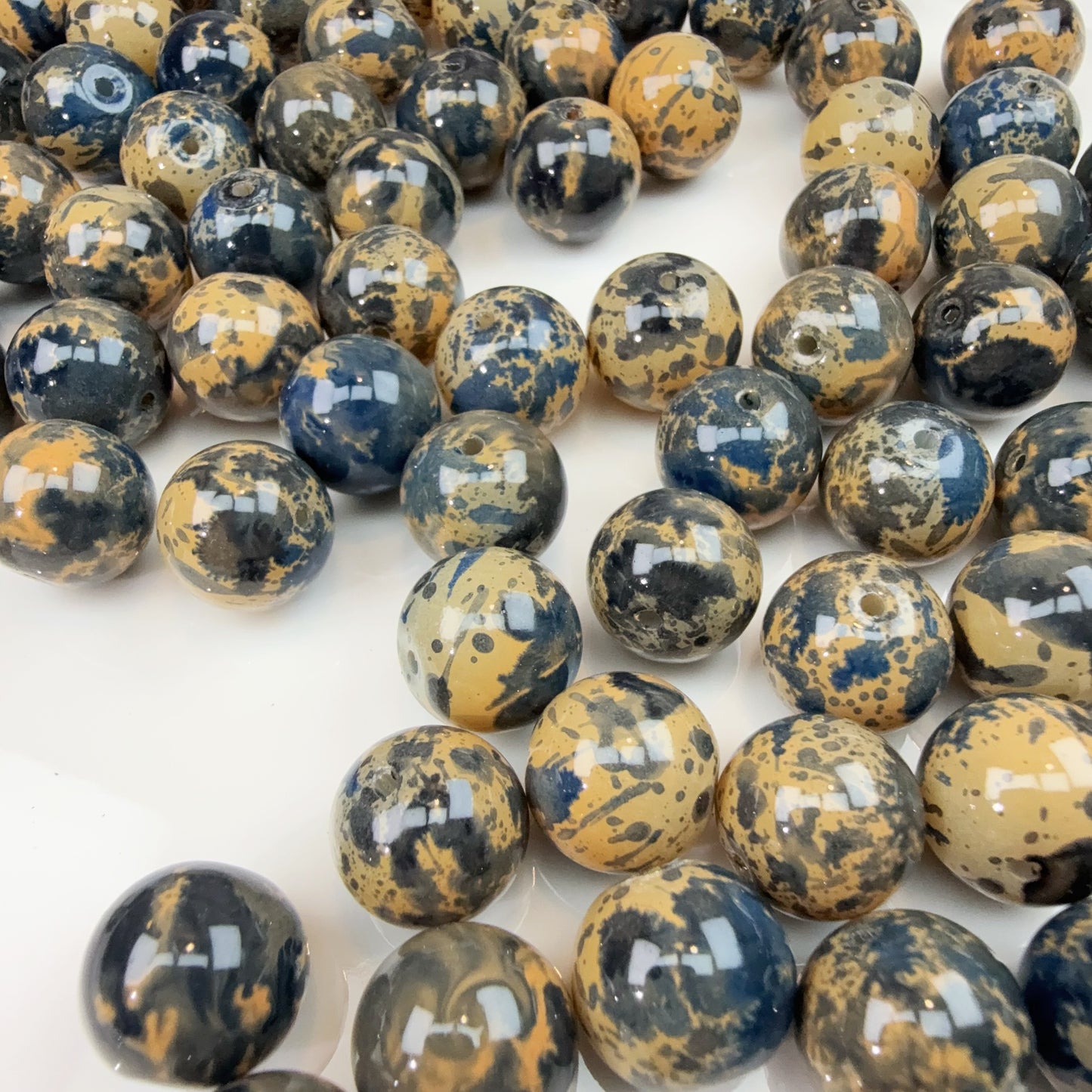 0 0今日新作  幻の花  ガラスビーズ−14ミリ(1012)