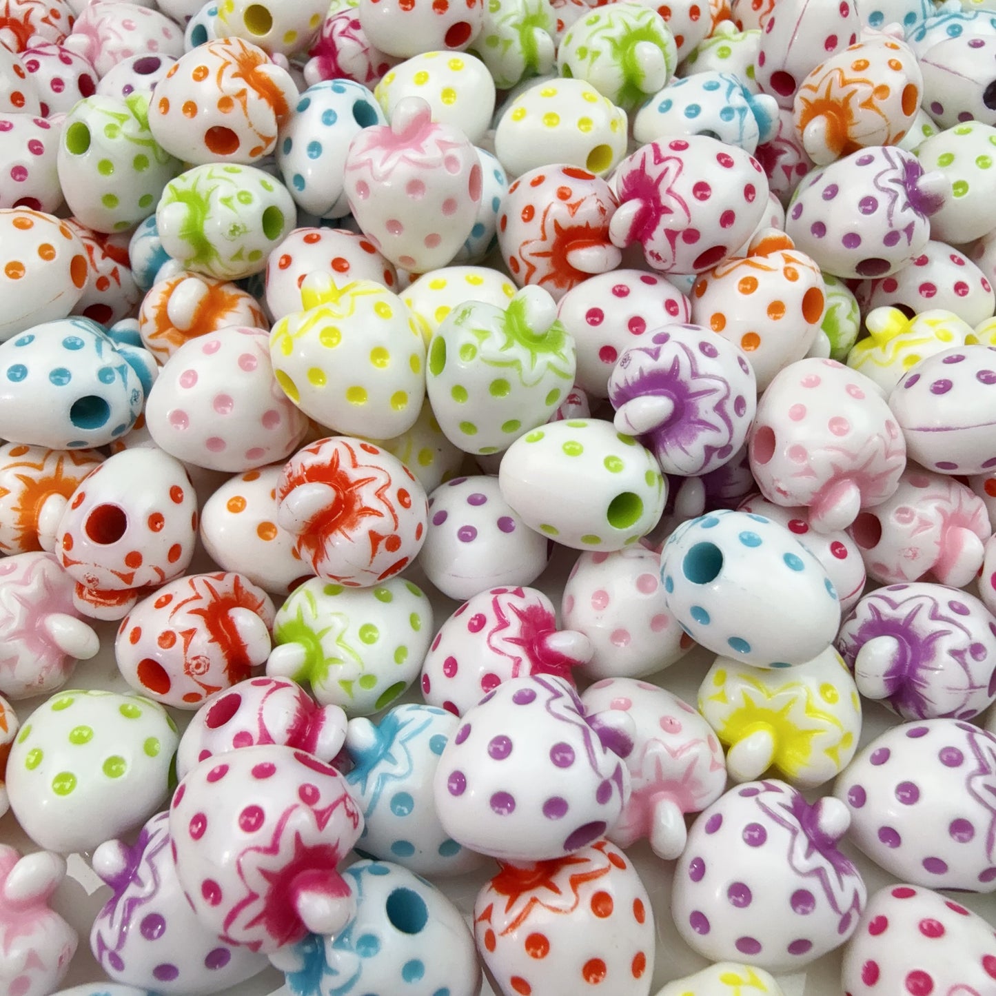 0 今日新作 水洗い加工  苺 アクリル混ぜ(0512)