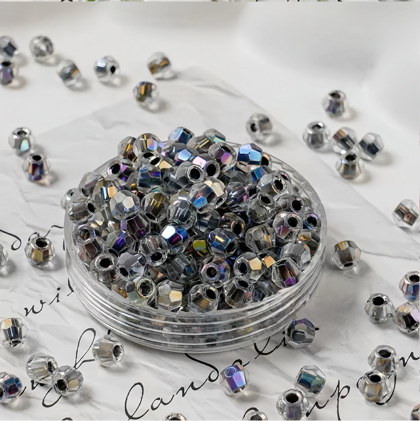 0 0今日新色 キラキラ菱形カット シードビーズ チビビーズ(0614)