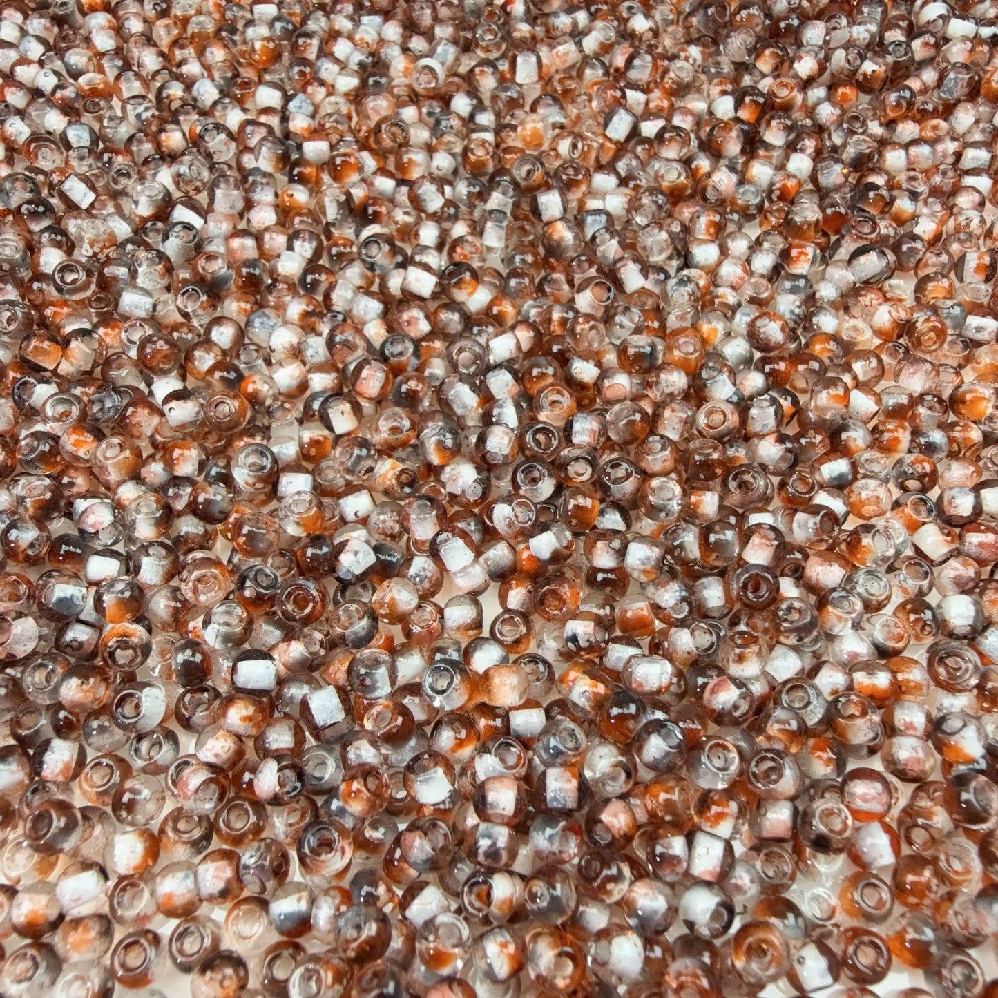 0 0今日新色 カラー芯染めピカソ シードビーズ混ぜ(1108)