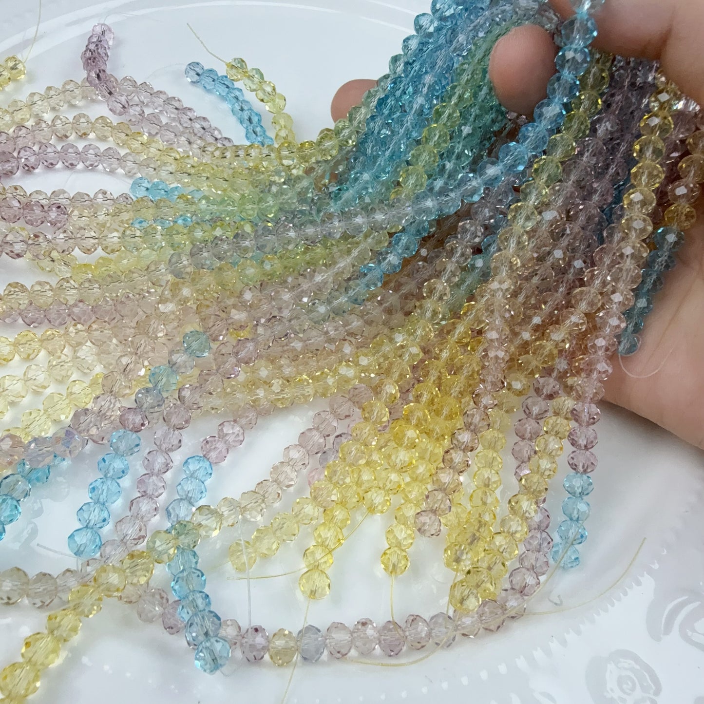 0 0今日新作 グラデーション6ミリボタンカット(0813)