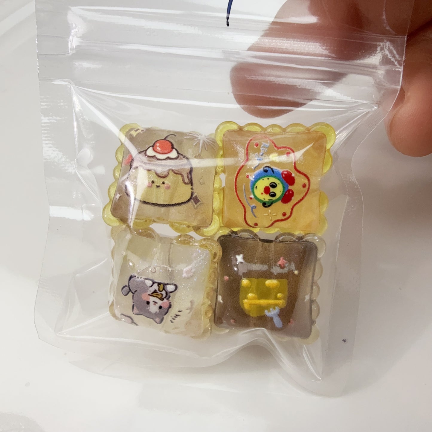 0 0今日新作 夜光効果クッションビーズ(1224)