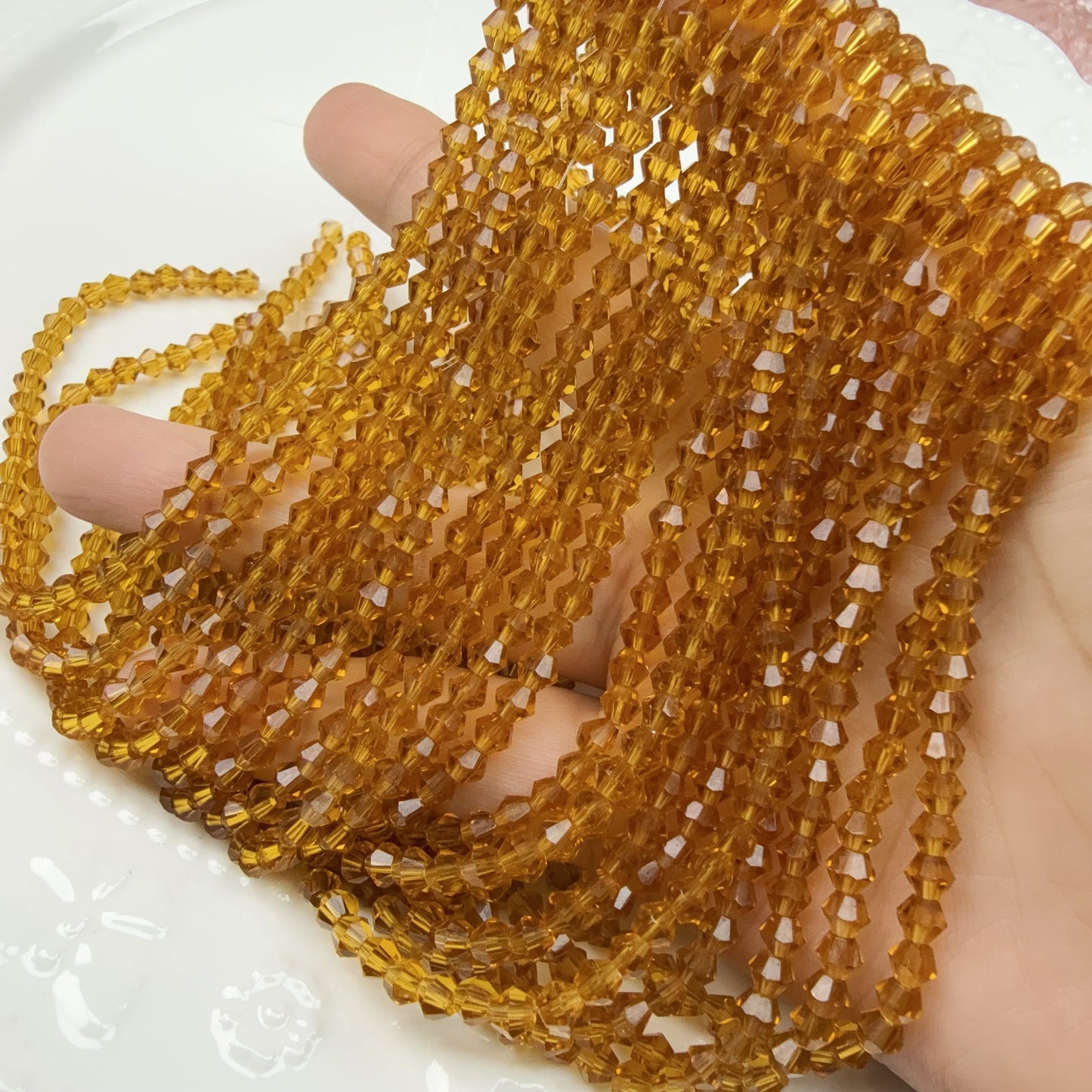 0 0今日新作 菱形カット-4ミリ(1130)