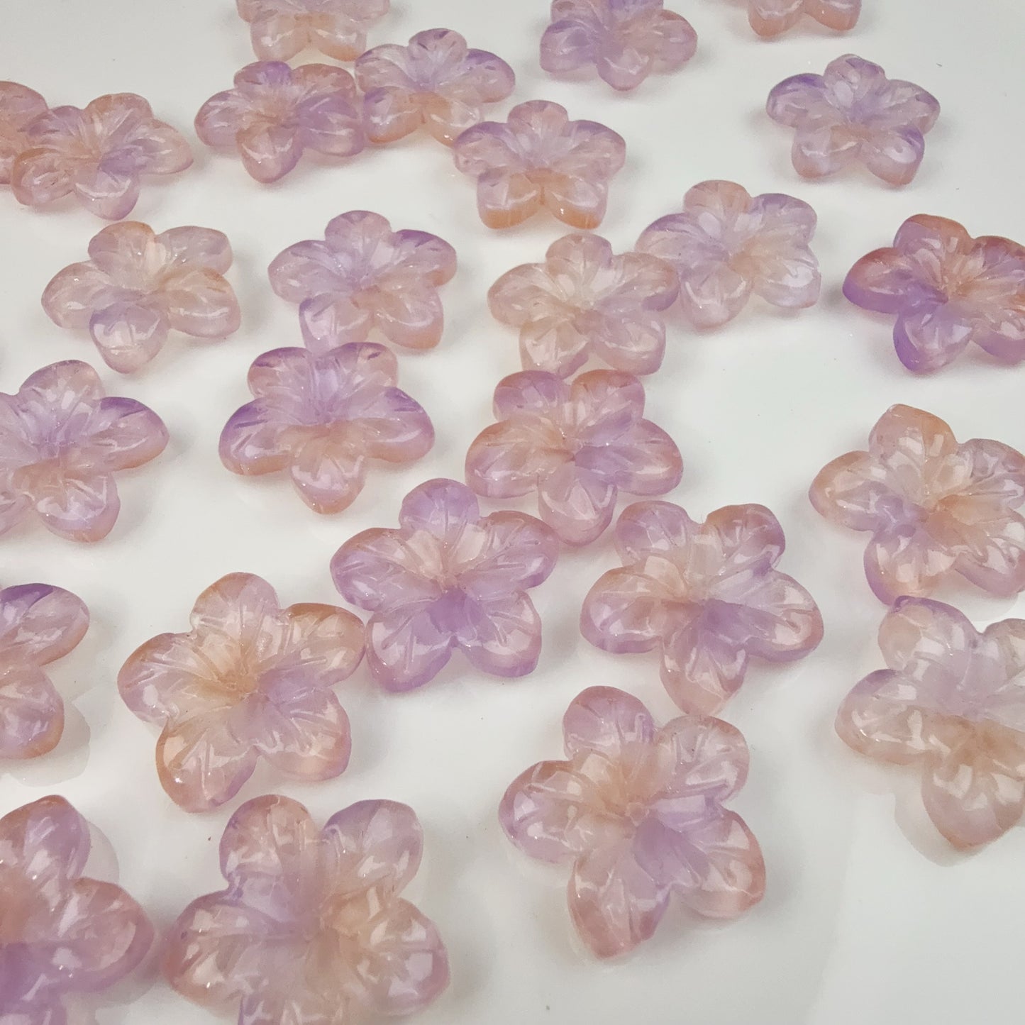 0 0今日新作 ガラスビーズ-5弁花22ミリ(0127)