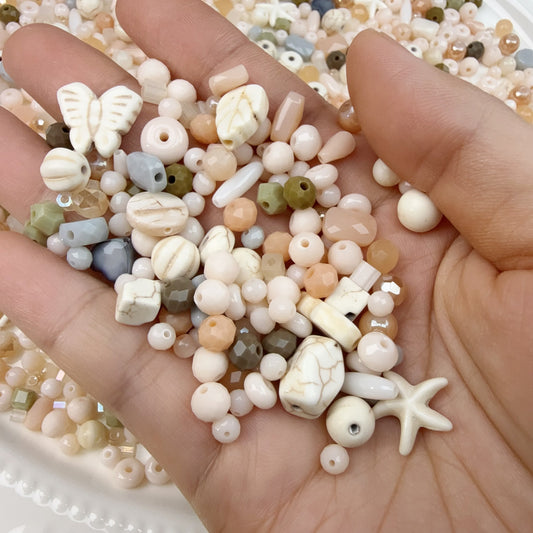 0 0今日新作 ターコイズーベージュ シードビーズ混ぜ(1004)