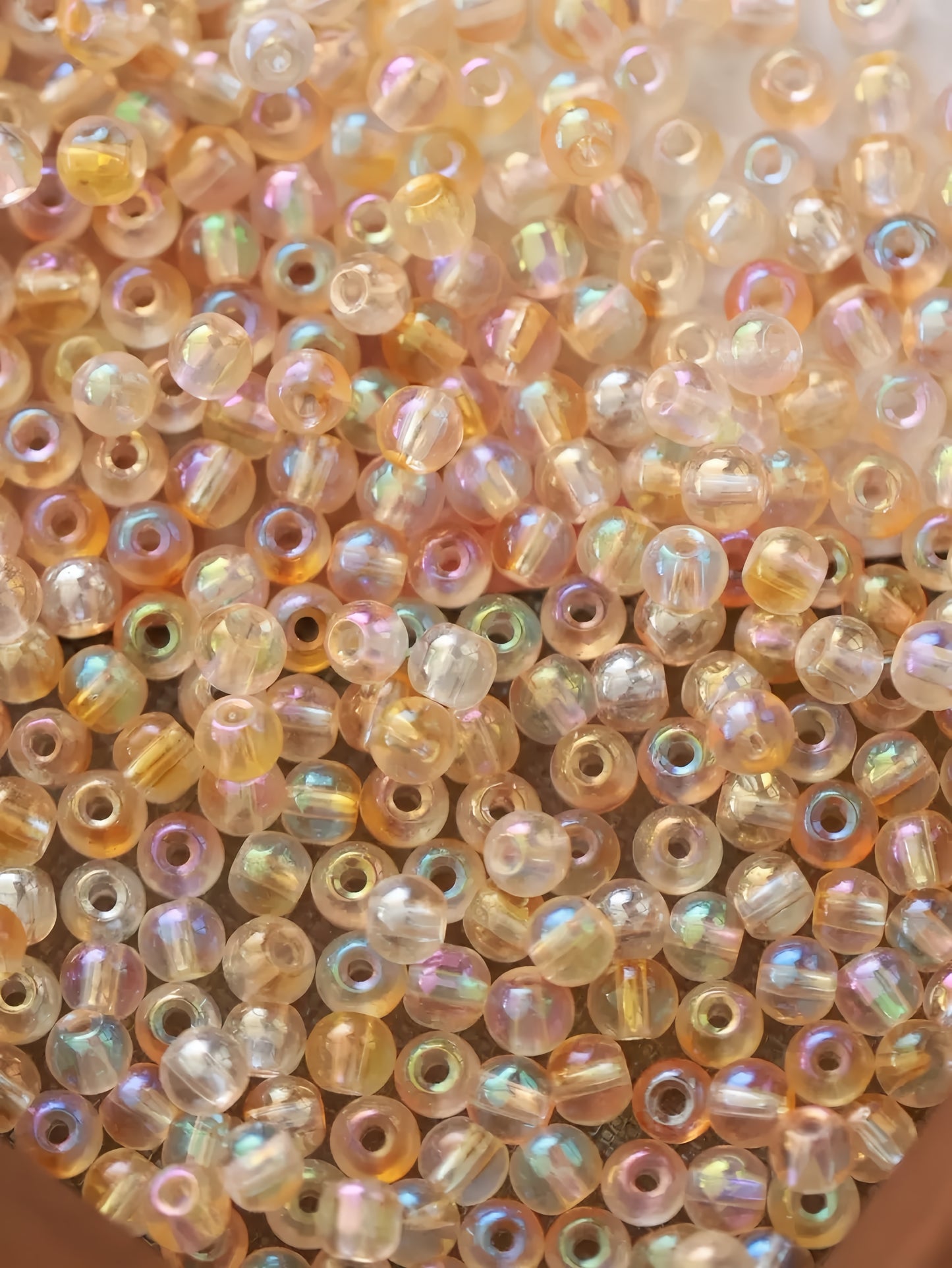 0 0今日新作 ツヤツヤ泡 4ミリ シードビーズ(1123)