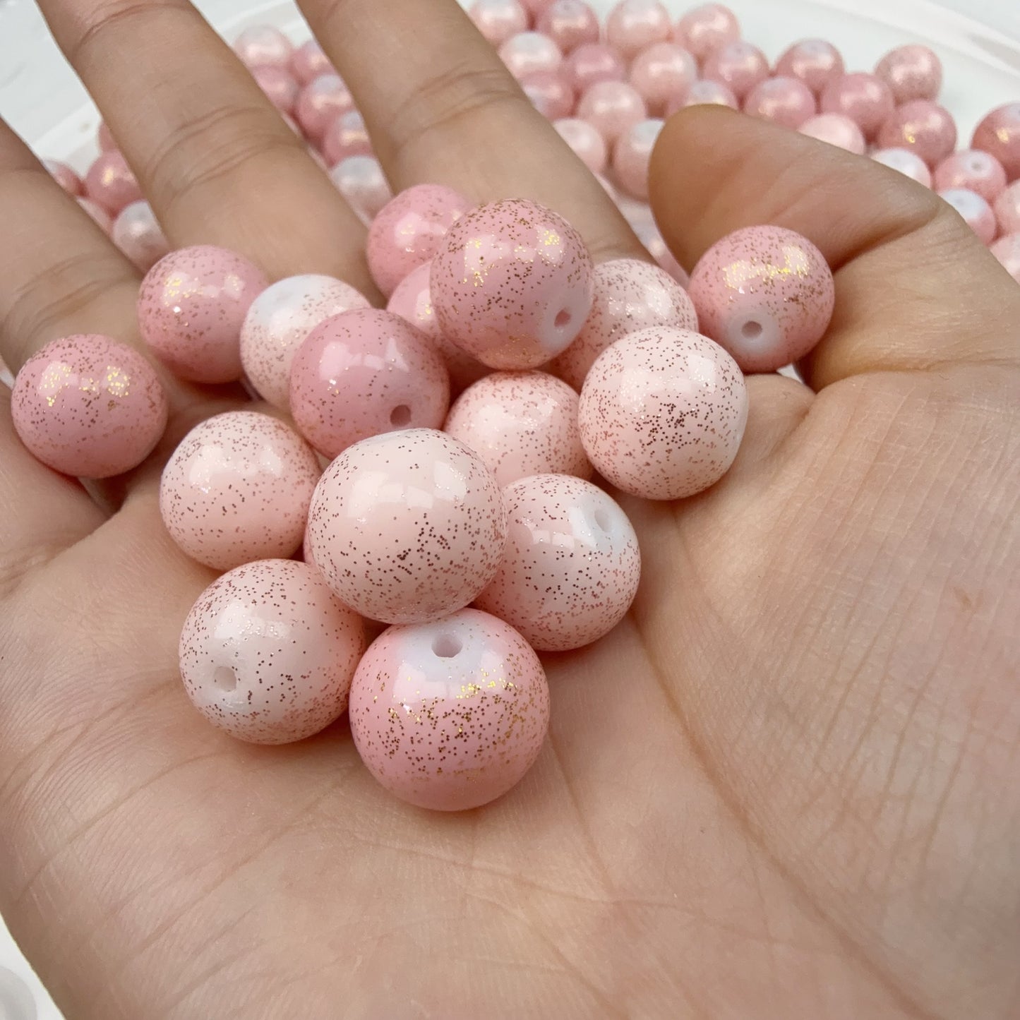 0 0今日新作 磁器色ビーズ 13ミリ(1007)