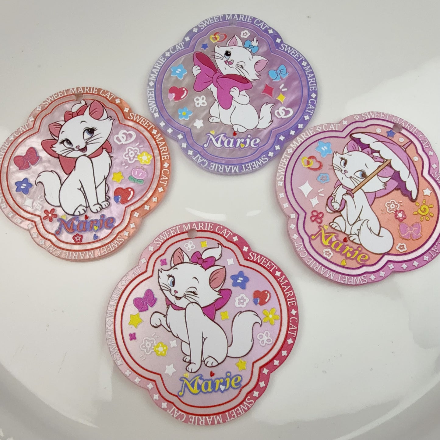 0 0今日新作 白猫 アクリル混ぜ(0922)