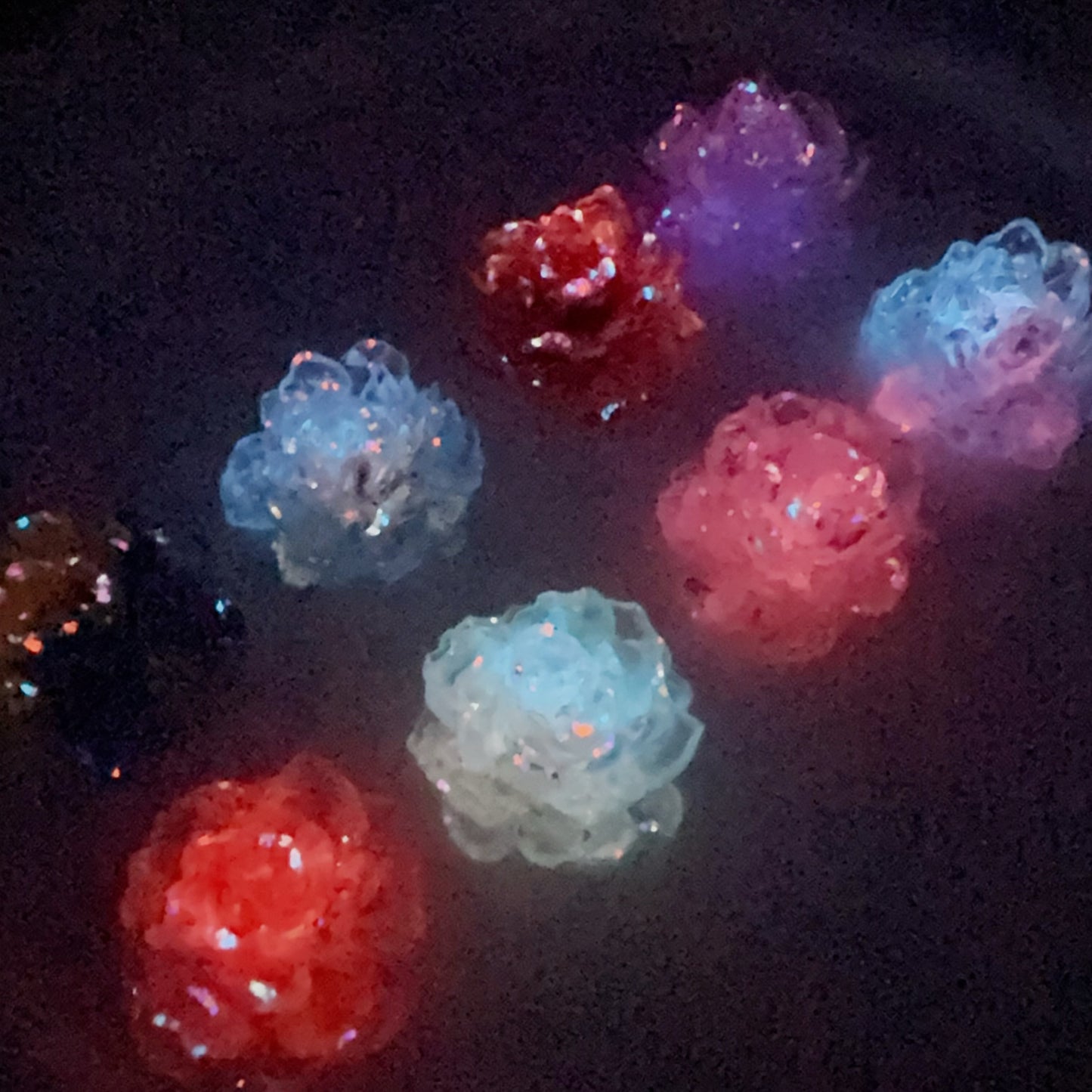0 0今日新作 立体薔薇 夜光効果 通し穴(0522)