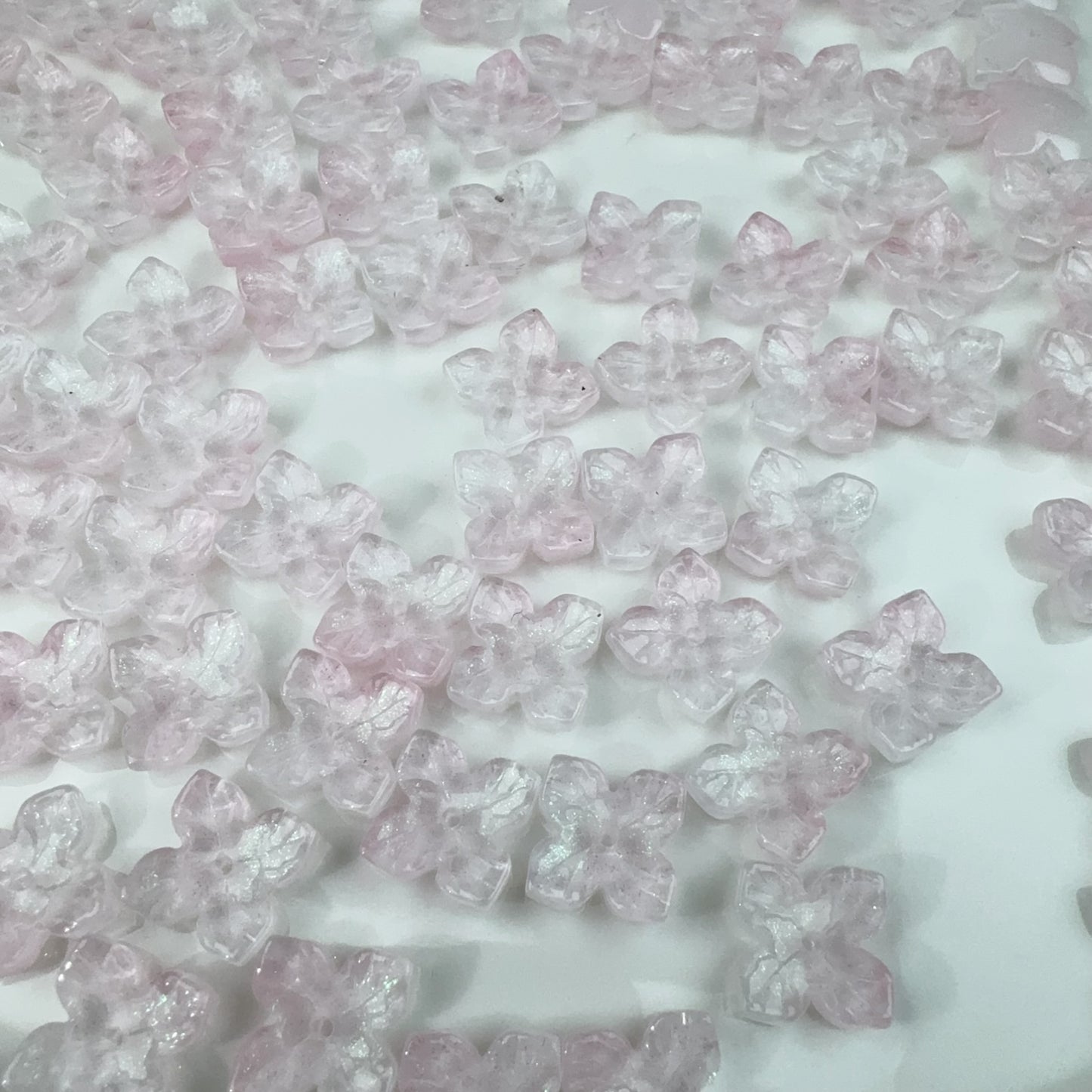 0 0今日新作 ガラスビーズ-4片花12ミリ(0125)