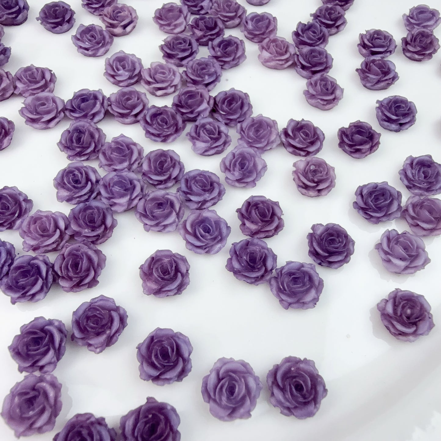 0 0今日新作 柔らかい薔薇-12ミリ 夜光効果(0126)