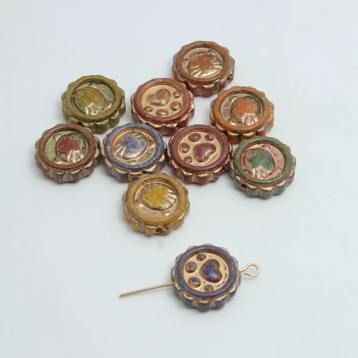 0 0今日新作 チェコビーズ-猫肉球(0104)