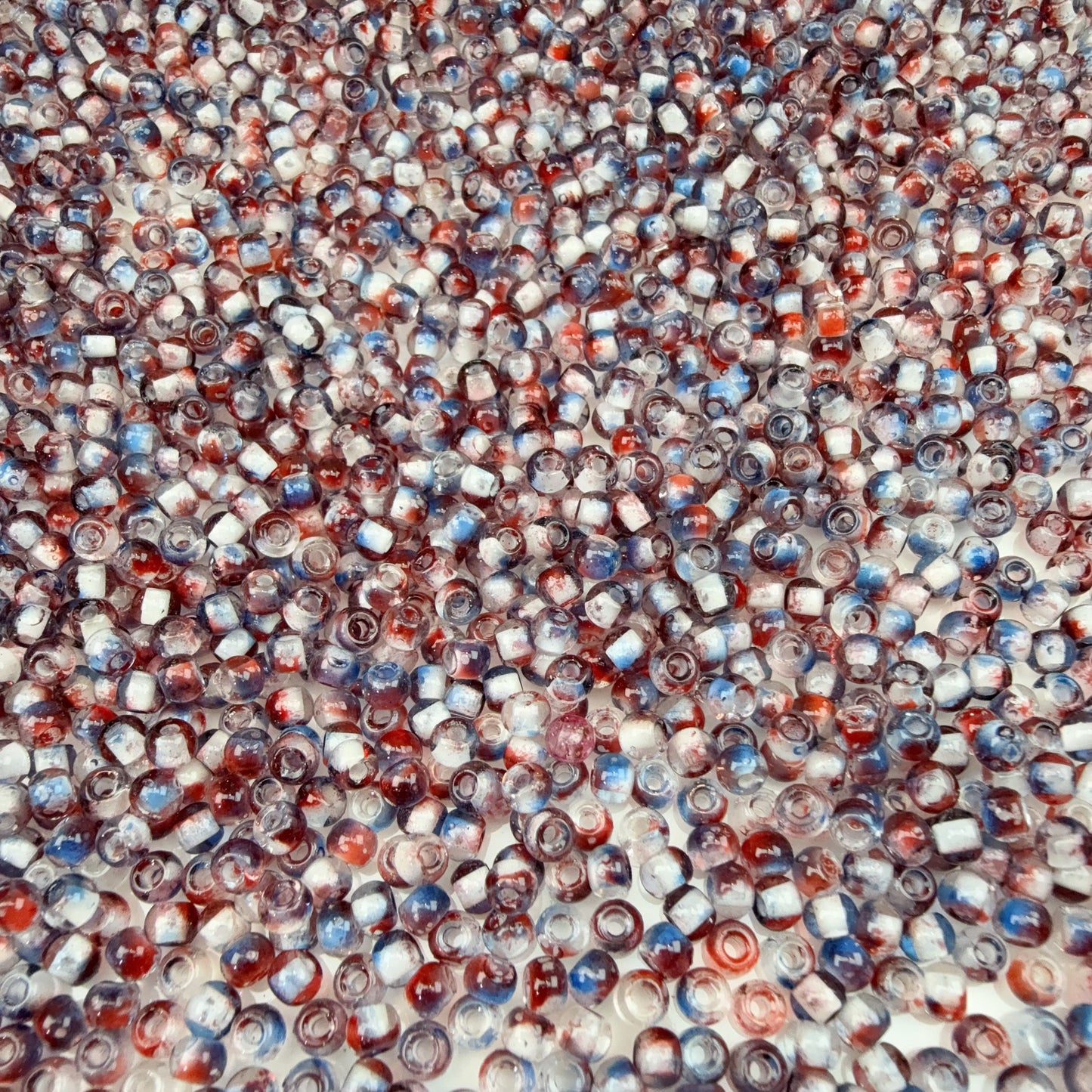 0 0今日新色 カラー芯染めピカソ シードビーズ混ぜ(1108)