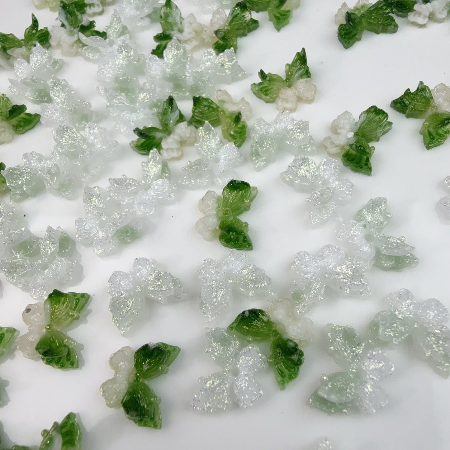 0 0今日新作 蝶々ー樹脂 (0211)