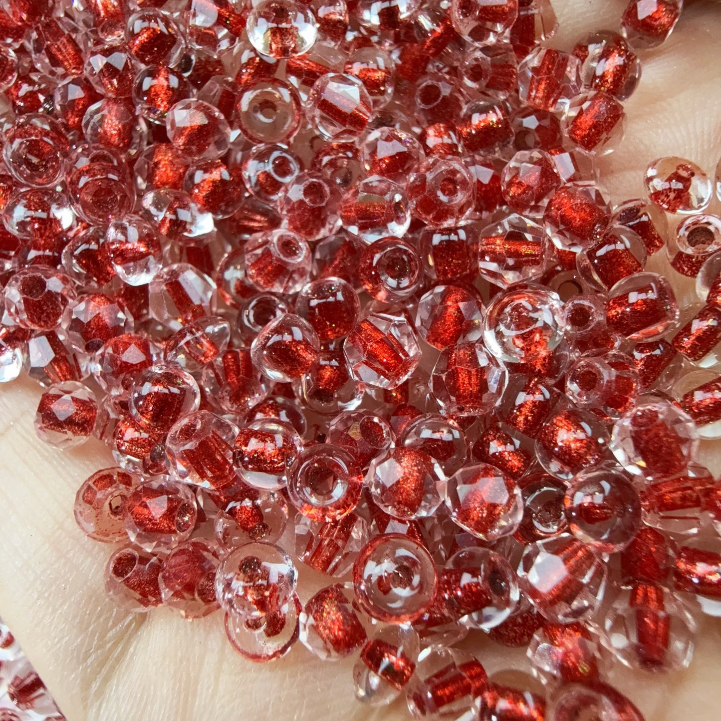 0 0今日新作  赤満天星芯染め シードビーズ混ぜ(1012)