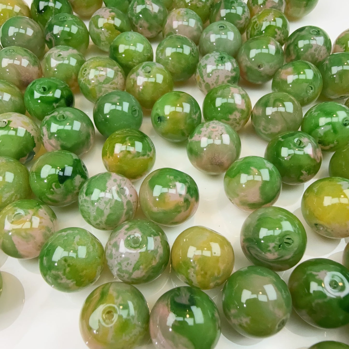 0 0今日新作  幻の花  ガラスビーズ−14ミリ(1012)