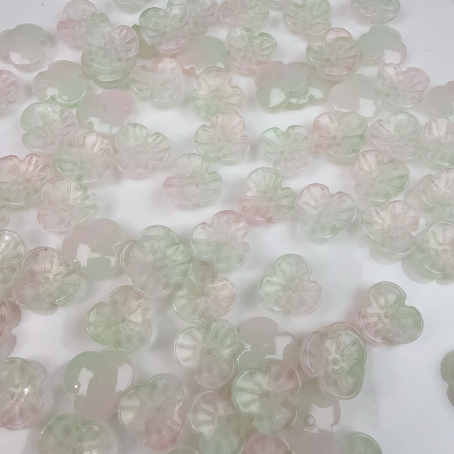 0 0今日新作 ガラスビーズ-3片花11ミリ(0227)