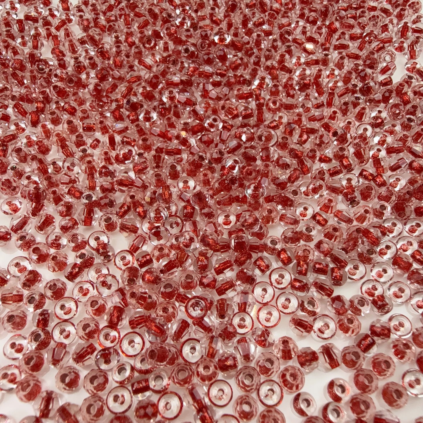 0 0今日新作  赤満天星芯染め シードビーズ混ぜ(1012)