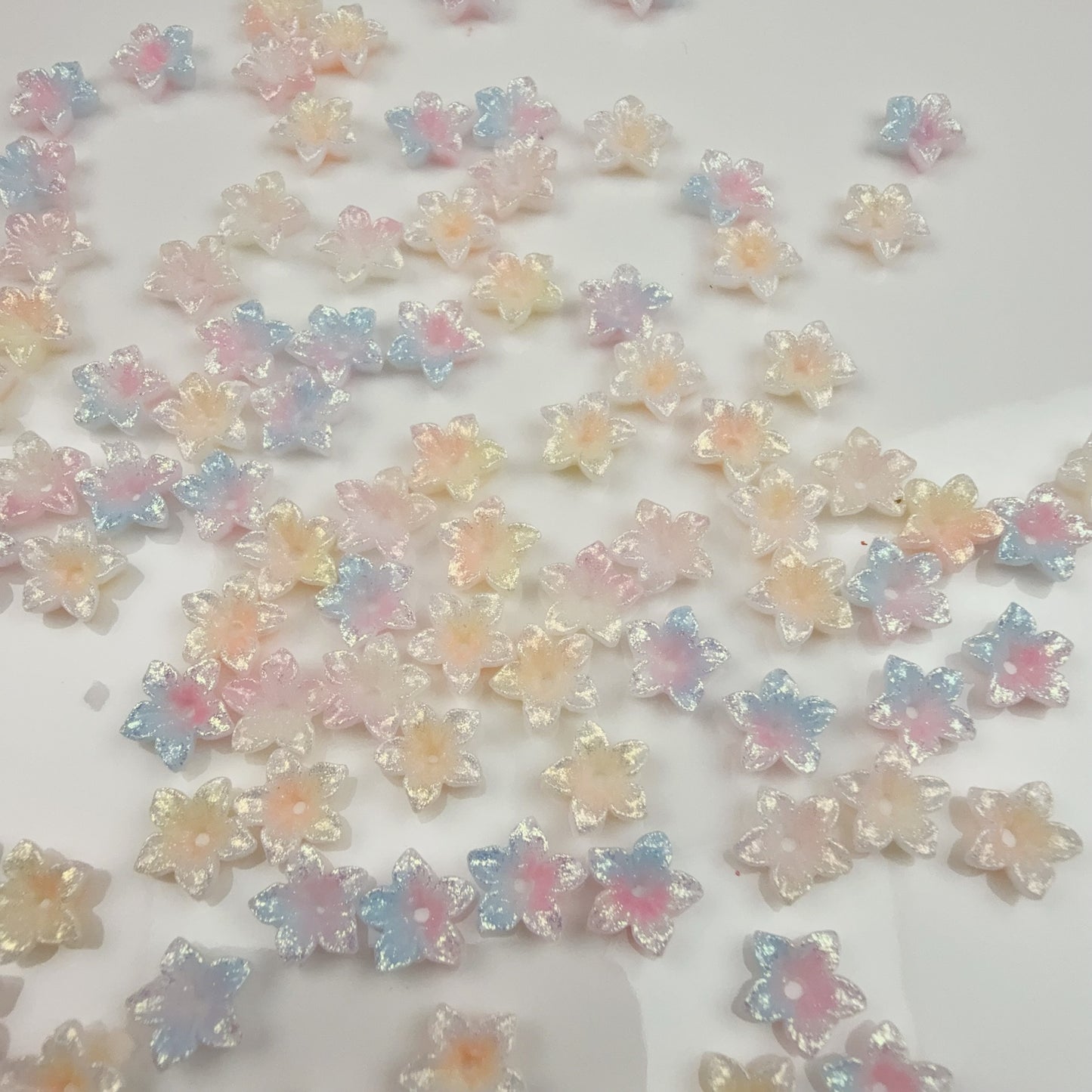 0 0今日新作 穴付き薔薇-8ミリ 樹脂 カラー夜光効果 色チェンジ(0524)