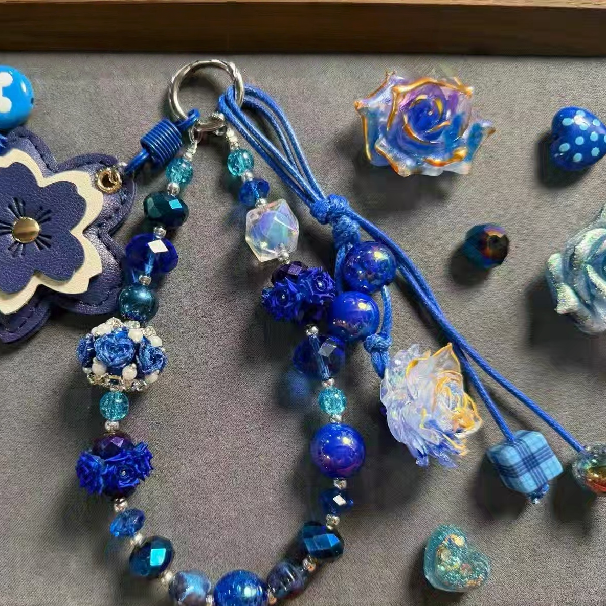 0 0今日新作 深海 大きなパーツは容量以外 アクリル混ぜ(1223)