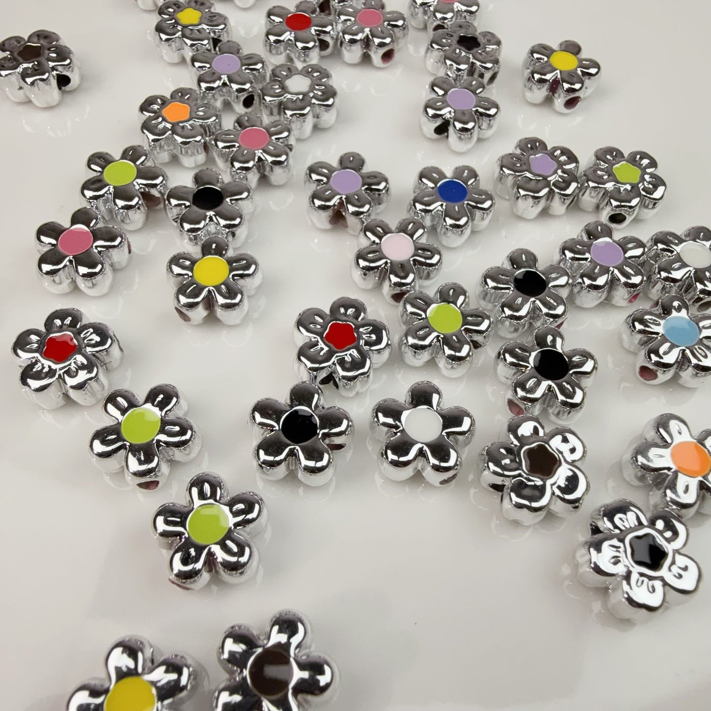 0 0今日新作 シルバーお花 アクリル（0104）