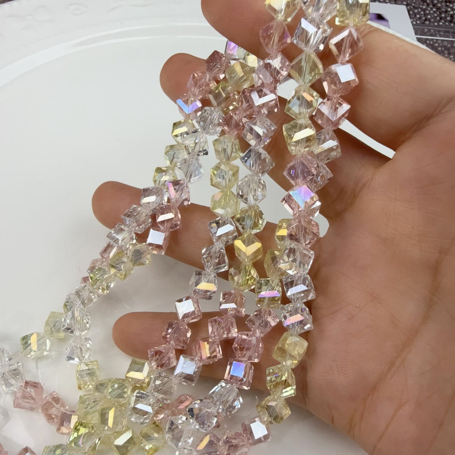 0 今日新色 斜めキューブカット-6ミリカラフル(0528)